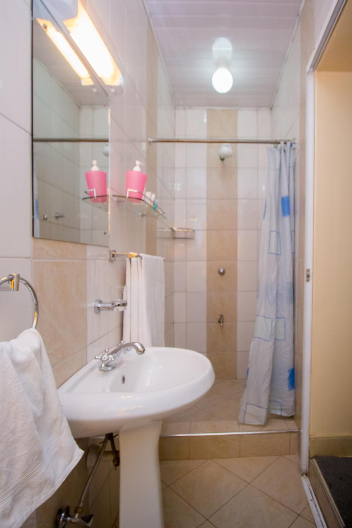 Hotel Capital Heights 3*