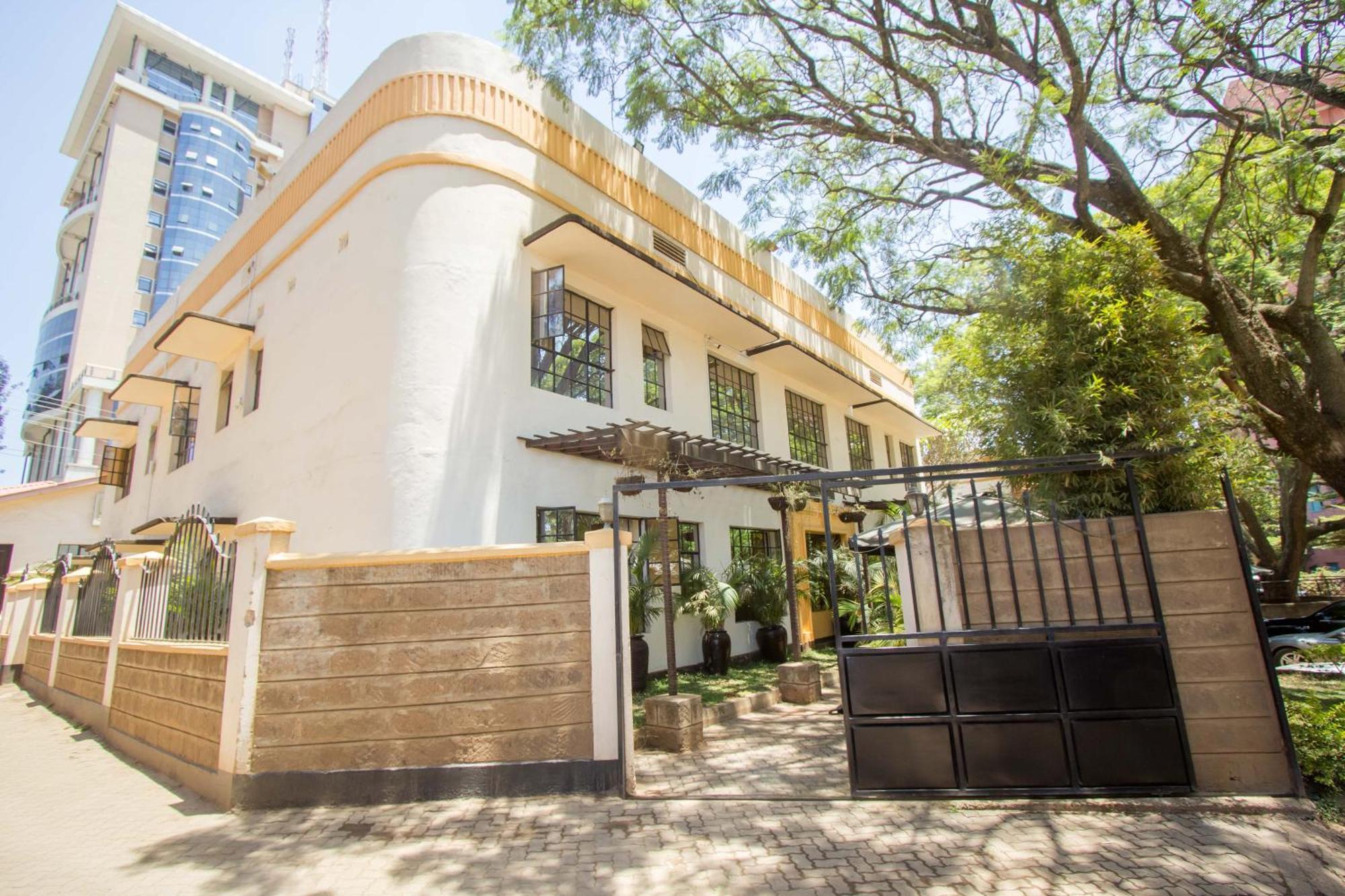 Capital Heights Hotel 3*